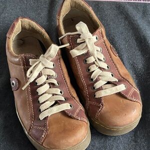 Dr. Martens 2827 vintage Oxford unisex